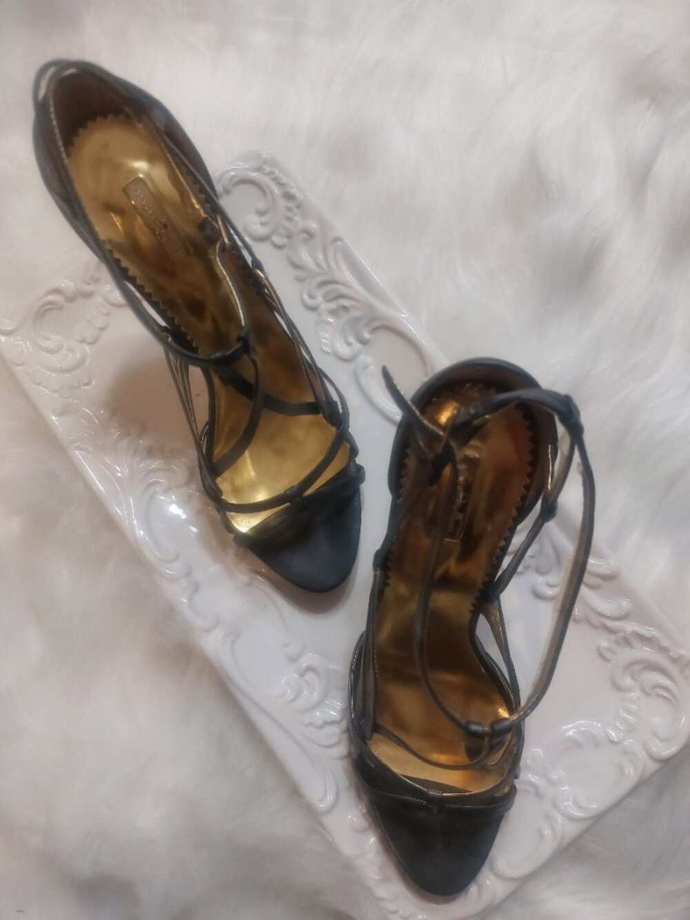 Report Signature Holographic evening shoes
